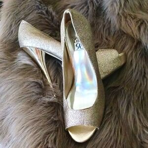 Stunning Golden Glitter Sexy High Heels